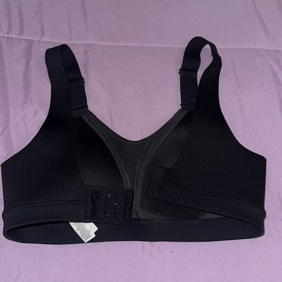 Nike bra XS, new without tags, to small for me - Picture 2 of 3